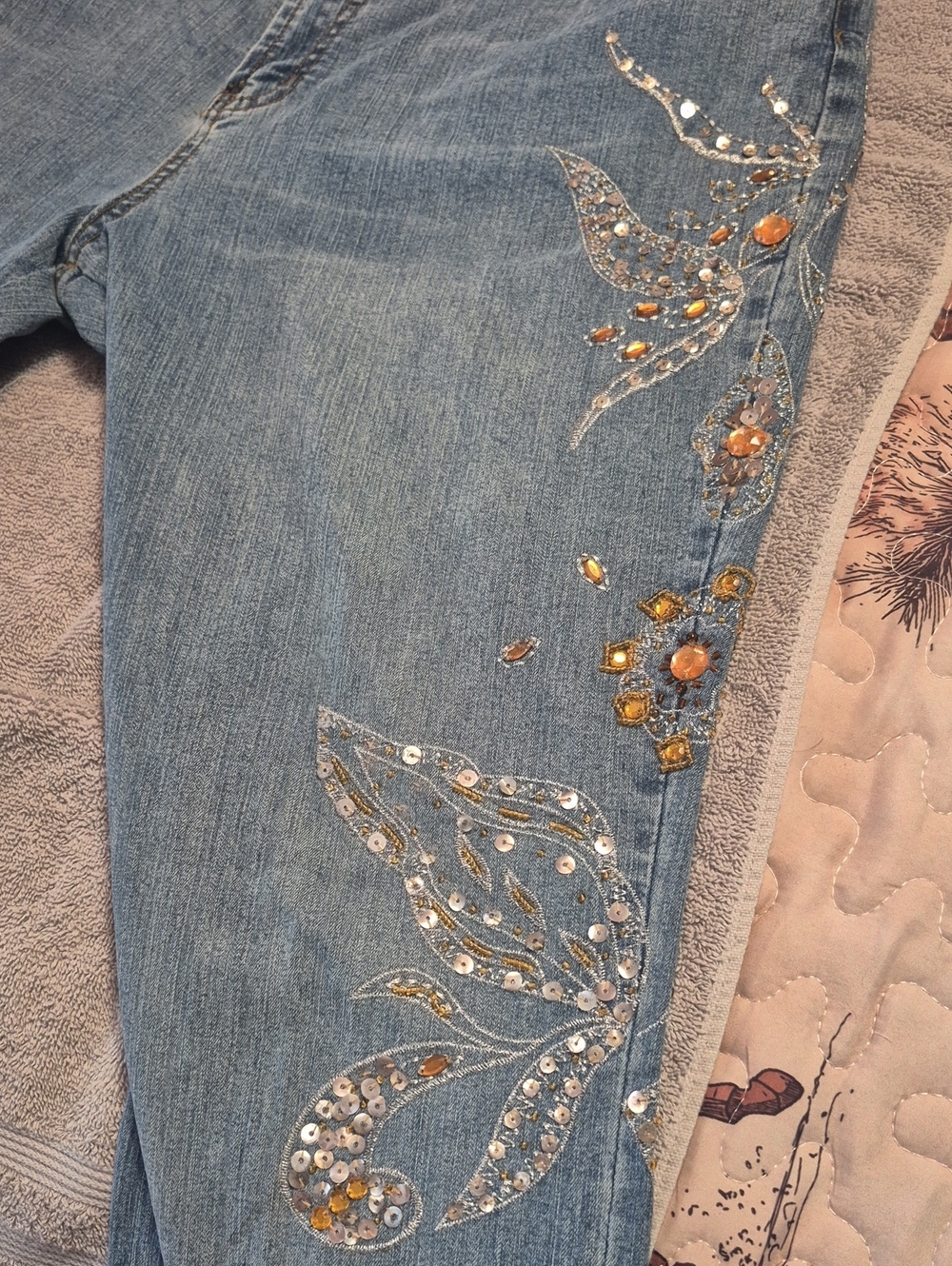 Embellished Light Blue Women's Jeans with Gold Accent